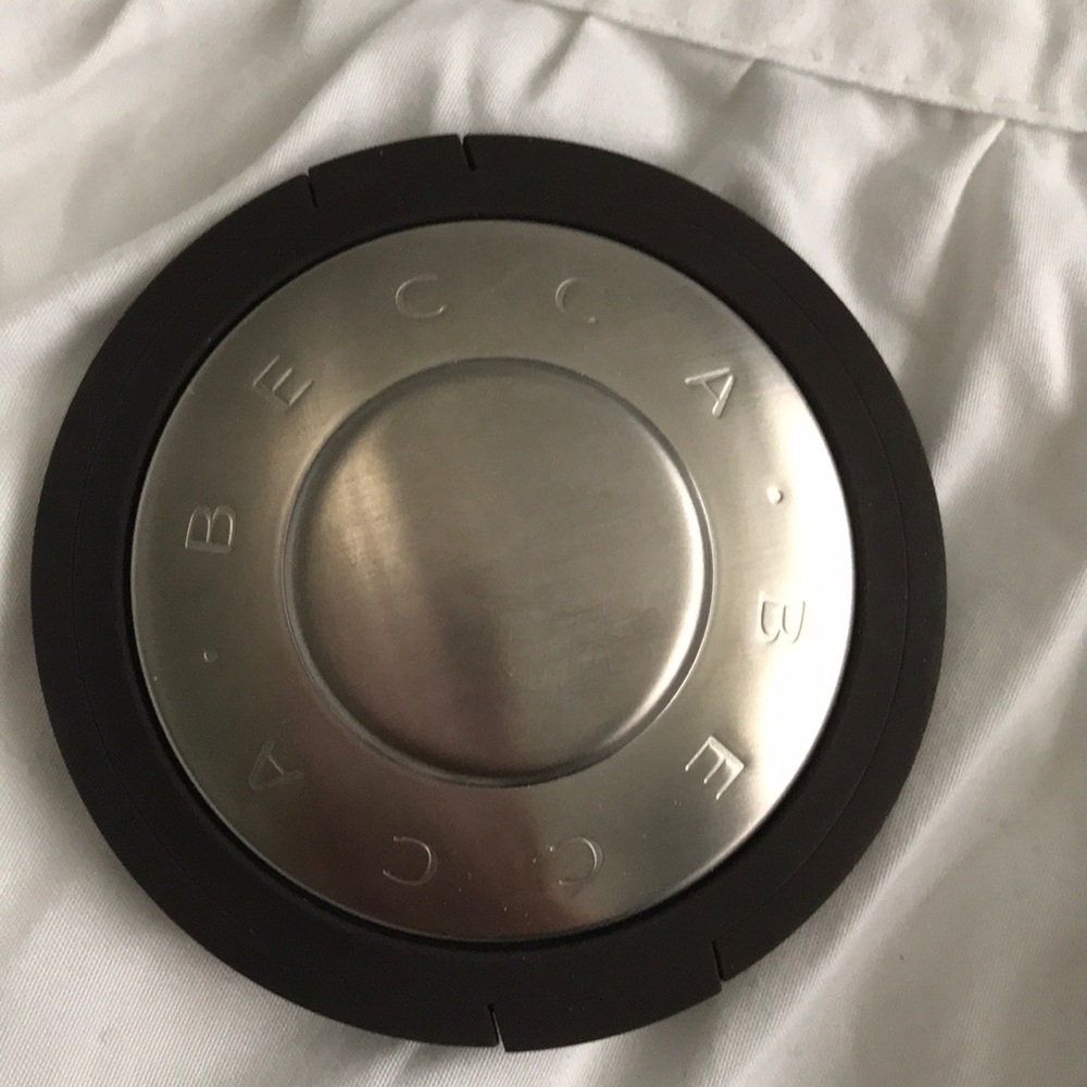 Becca Shimmering Skin Perfector